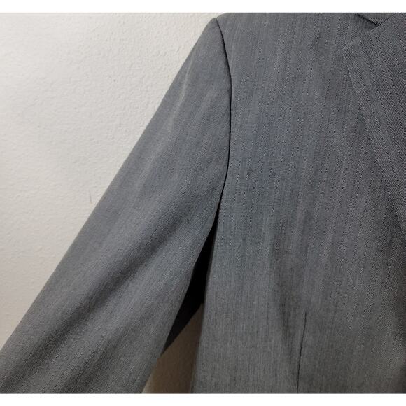 Haggar Gray 2 Button Closure Lined Blazer 46R Lightweight Inside Pockets - Picture 5 of 7